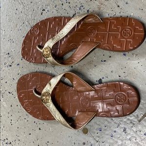 Gold Tory Burch Sandals Thora style size 6